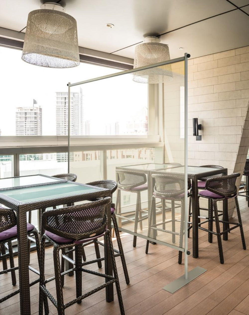 Clear Room Partitions JW Displays, Incorporated