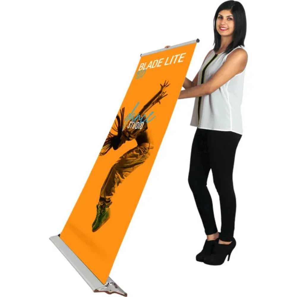 BLADE LITE 920 RETRACTABLE BANNER STAND